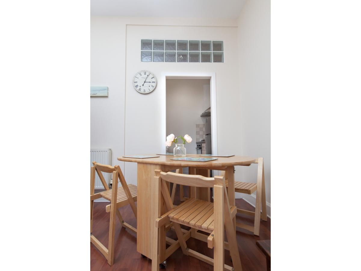 Homely Tenement For 2 Near Botanic Gardens Edimburgo Esterno foto