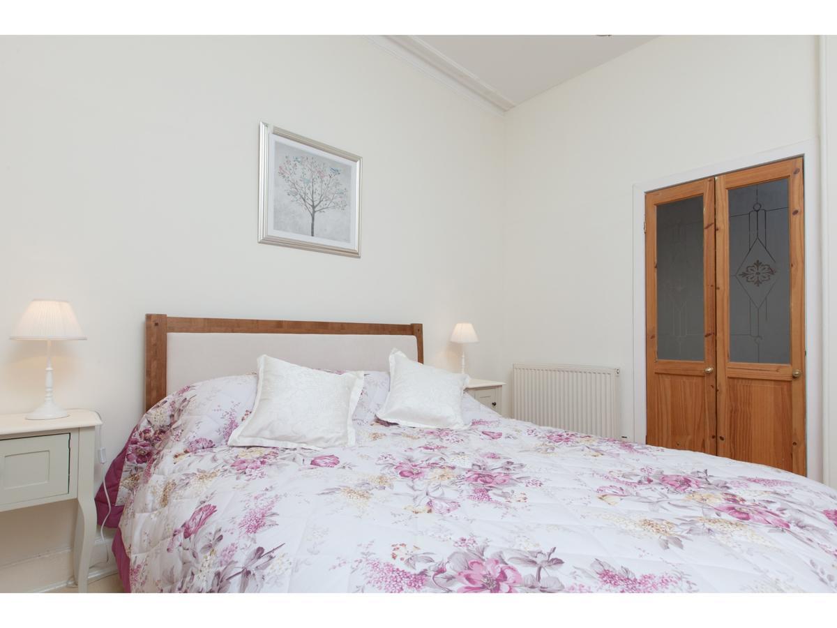 Homely Tenement For 2 Near Botanic Gardens Edimburgo Esterno foto
